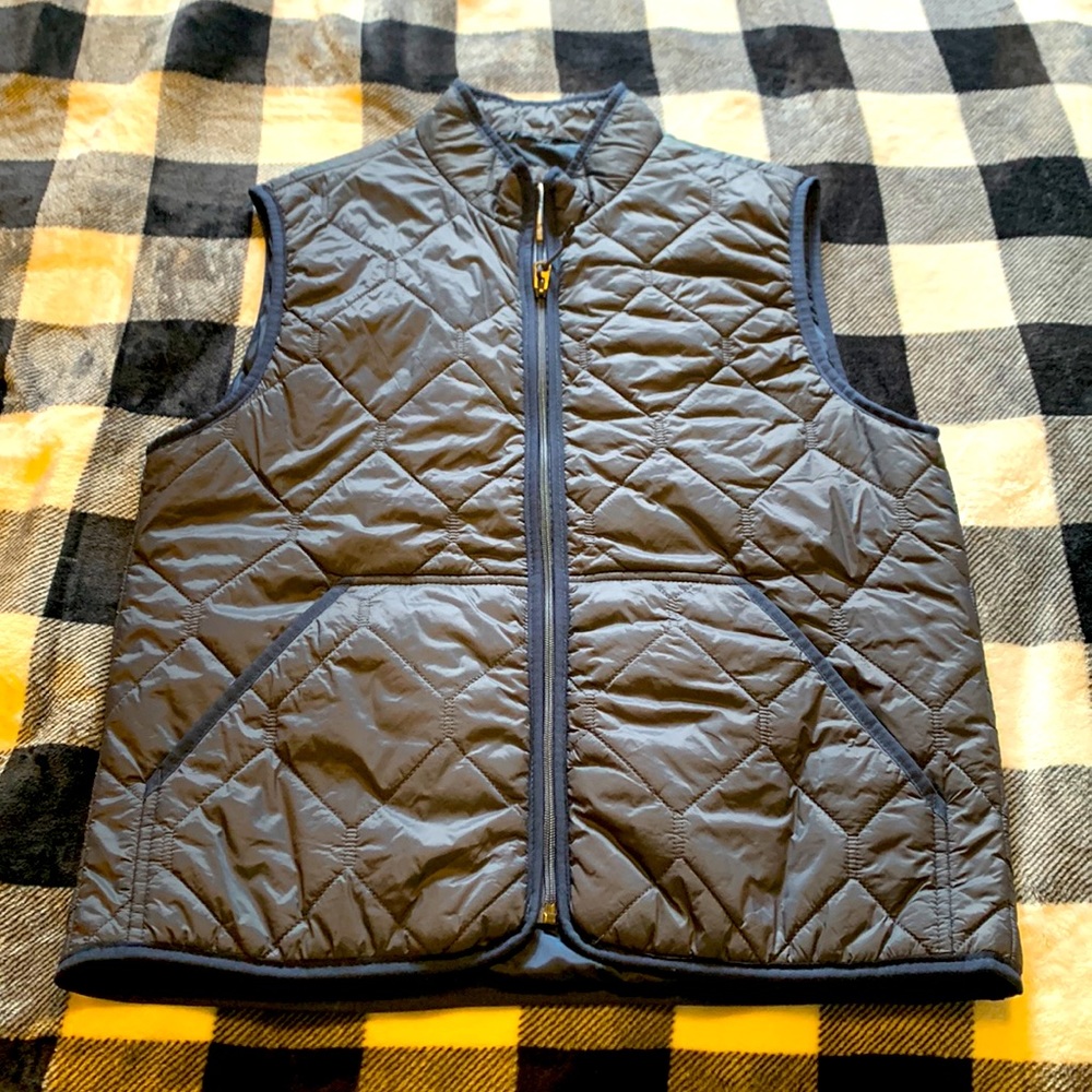 Men’s quilted vest size medium